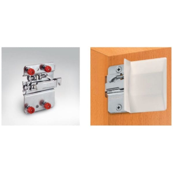 A picture of a door latch and a picture of a door.